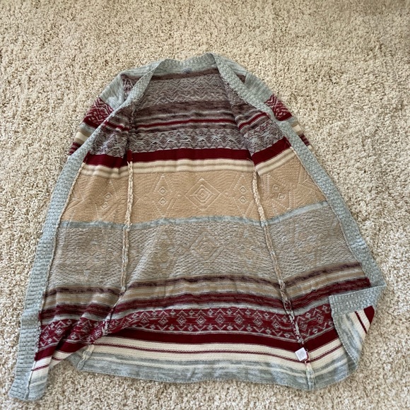 🆕 Charlotte Russe tribal open front sweater - Picture 6 of 8
